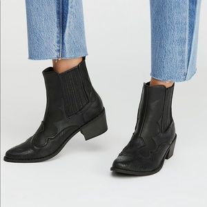 NWOT Matisse Cavalier Vegan Leather Boots